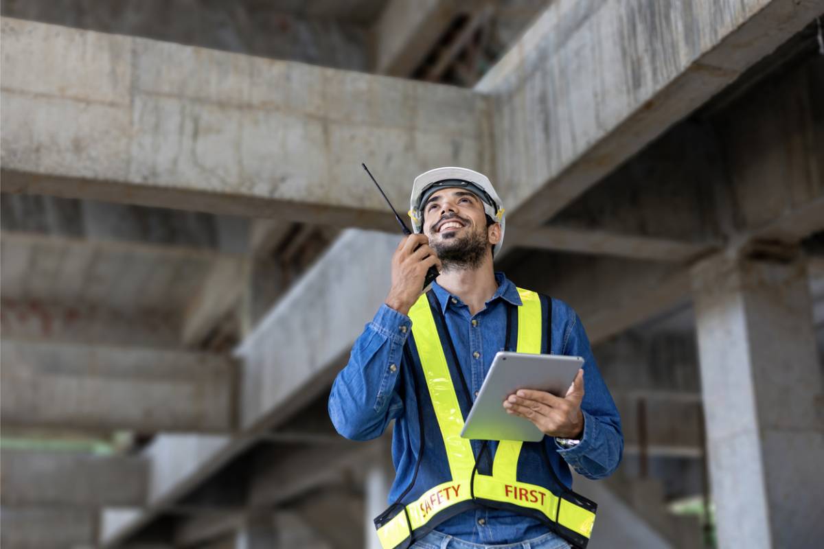 VOGO’s walkie-talkies developed for professionals in the construction industry